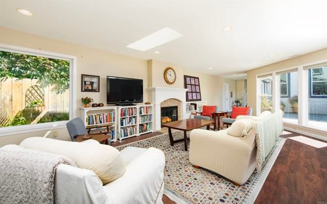 8939 Oviedo Street, San Diego, CA 92129