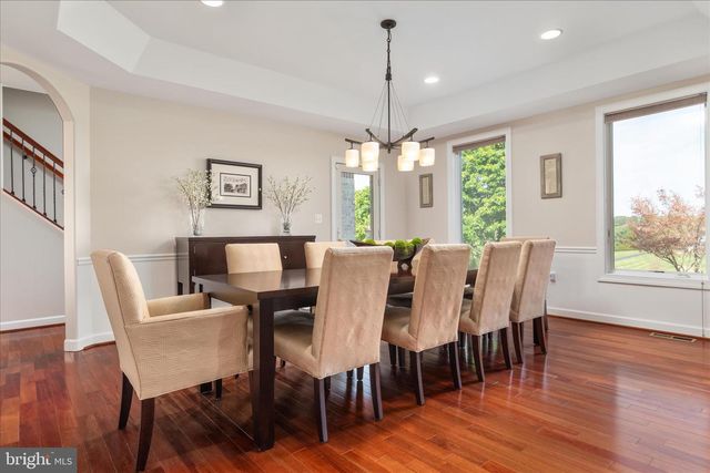 16064 WATERFORD CREEK CIR, Hamilton, VA 20158
