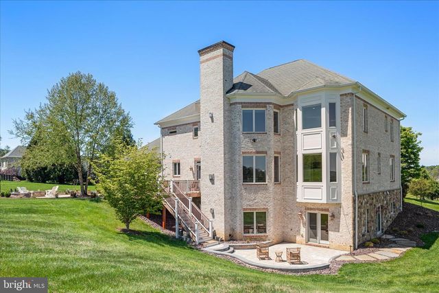 16064 WATERFORD CREEK CIR, Hamilton, VA 20158