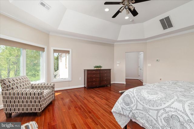 16064 WATERFORD CREEK CIR, Hamilton, VA 20158