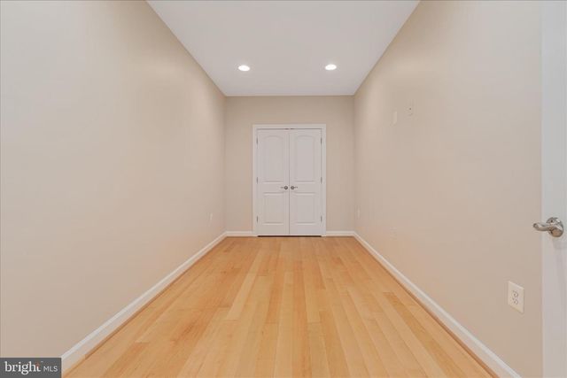 16064 WATERFORD CREEK CIR, Hamilton, VA 20158
