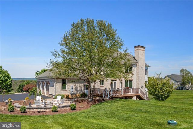16064 WATERFORD CREEK CIR, Hamilton, VA 20158