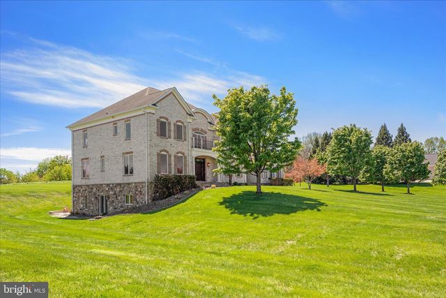16064 WATERFORD CREEK CIR, Hamilton, VA 20158