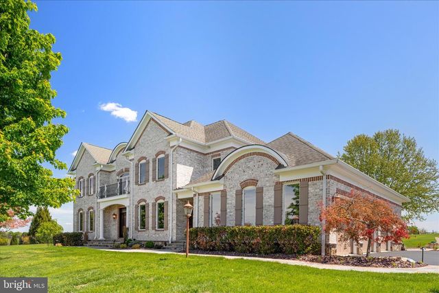 16064 WATERFORD CREEK CIR, Hamilton, VA 20158