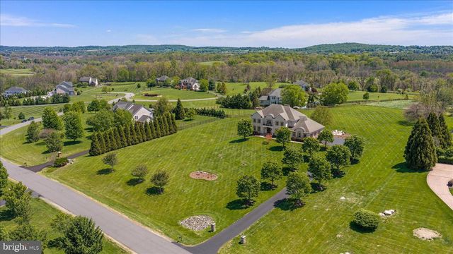 16064 WATERFORD CREEK CIR, Hamilton, VA 20158