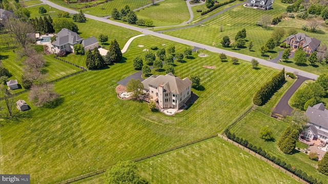 16064 WATERFORD CREEK CIR, Hamilton, VA 20158
