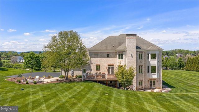 16064 WATERFORD CREEK CIR, Hamilton, VA 20158