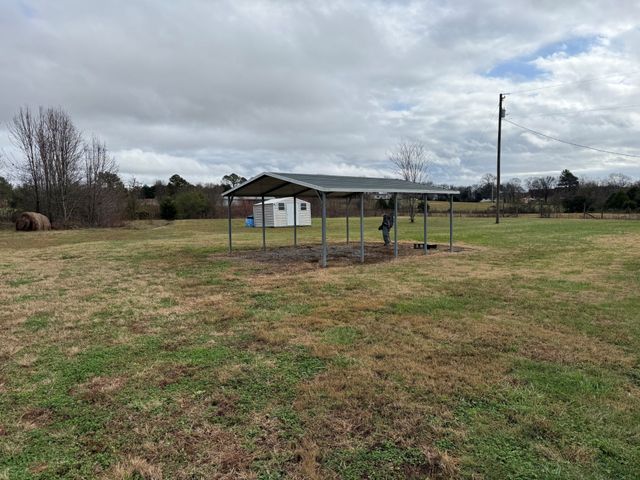 980 Market St, Prospect, TN 38477