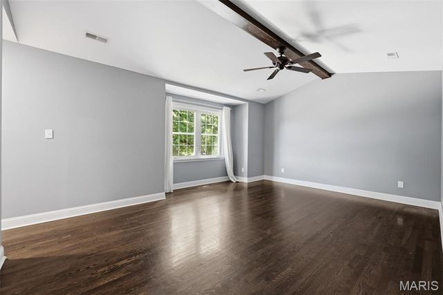 615 Meadowridge Lane, Kirkwood, MO 63122