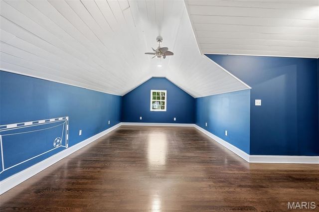 615 Meadowridge Lane, Kirkwood, MO 63122