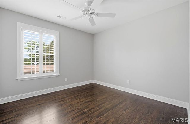 615 Meadowridge Lane, Kirkwood, MO 63122