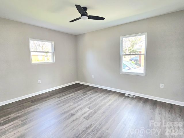 2900 Enfield Road, Charlotte, NC 28205