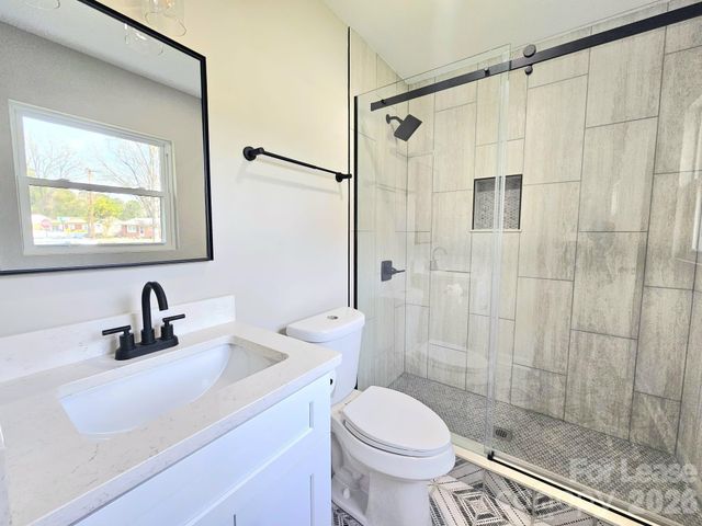 2900 Enfield Road, Charlotte, NC 28205