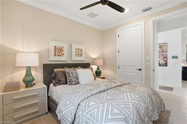 1955 Sierra CT, Naples, FL 34120