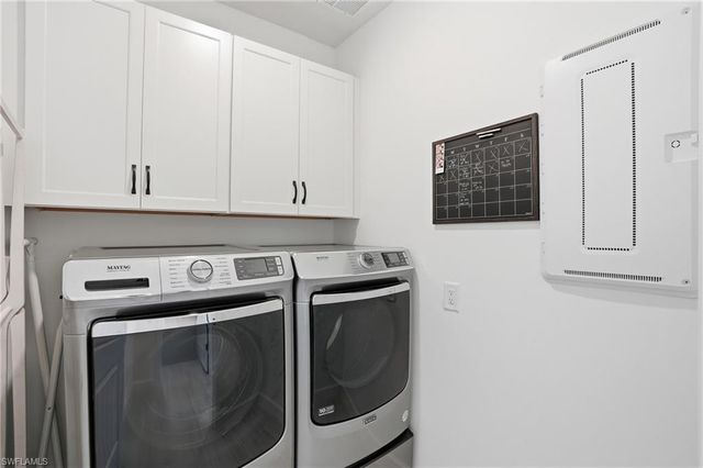 1955 Sierra CT, Naples, FL 34120