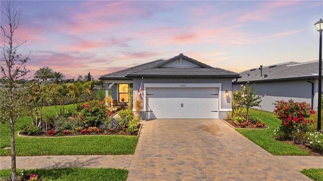 1955 Sierra CT, Naples, FL 34120