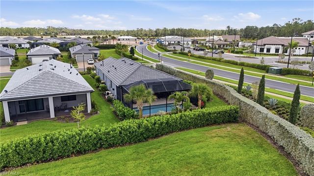 1955 Sierra CT, Naples, FL 34120