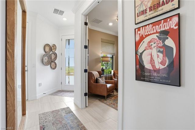 1955 Sierra CT, Naples, FL 34120