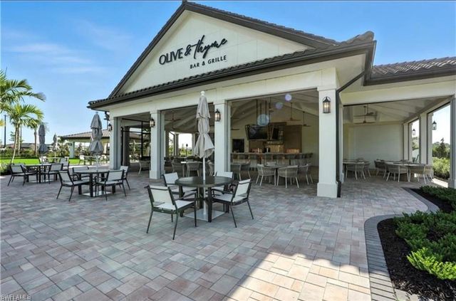 1955 Sierra CT, Naples, FL 34120