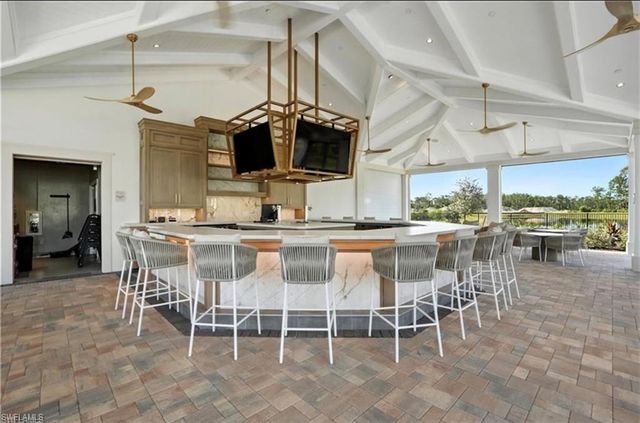 1955 Sierra CT, Naples, FL 34120