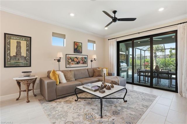 1955 Sierra CT, Naples, FL 34120