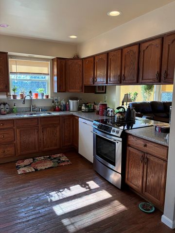 3033 Wolf Creek Way, Burlington, KY 41005