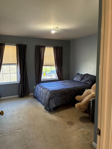 3033 Wolf Creek Way, Burlington, KY 41005