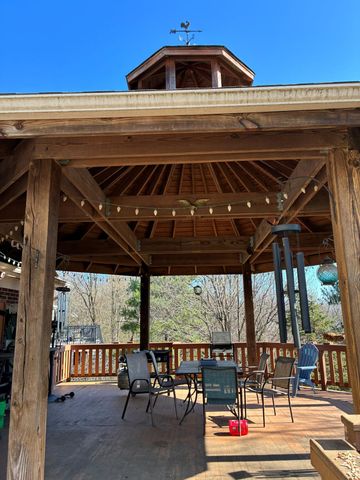 3033 Wolf Creek Way, Burlington, KY 41005