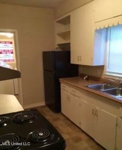 126 Mccluer Road, Jackson, MS 39212