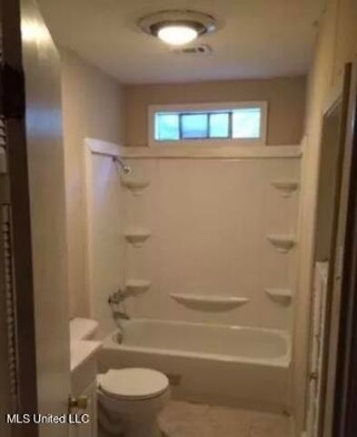 126 Mccluer Road, Jackson, MS 39212