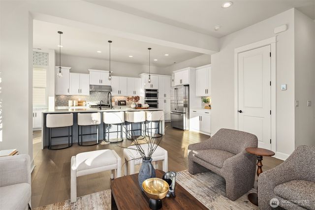 1335 Westridge Way NE, Issaquah, WA 98029