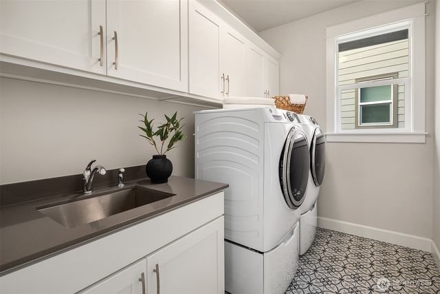 1335 Westridge Way NE, Issaquah, WA 98029