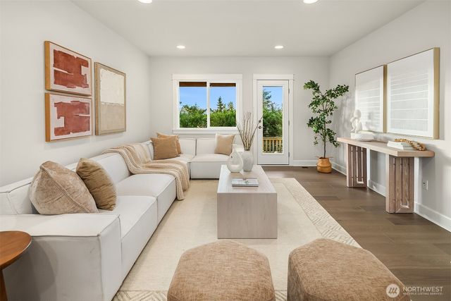 1335 Westridge Way NE, Issaquah, WA 98029