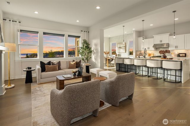 1335 Westridge Way NE, Issaquah, WA 98029