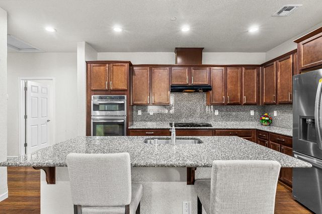 1644 Remington Oaks St, Manteca, CA 95336