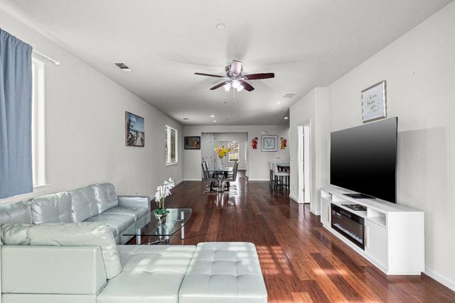 1644 Remington Oaks St, Manteca, CA 95336