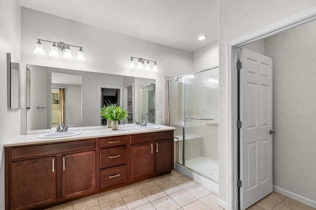 1644 Remington Oaks St, Manteca, CA 95336