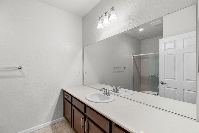 1644 Remington Oaks St, Manteca, CA 95336