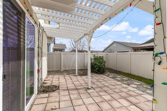 1644 Remington Oaks St, Manteca, CA 95336