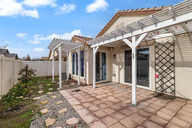 1644 Remington Oaks St, Manteca, CA 95336