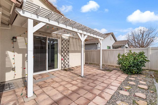 1644 Remington Oaks St, Manteca, CA 95336