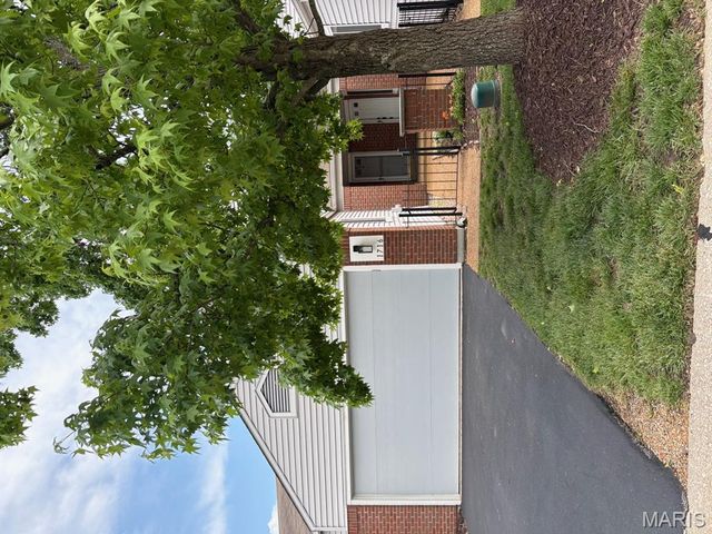 1716 Highview Circle Court, Ballwin, MO 63021