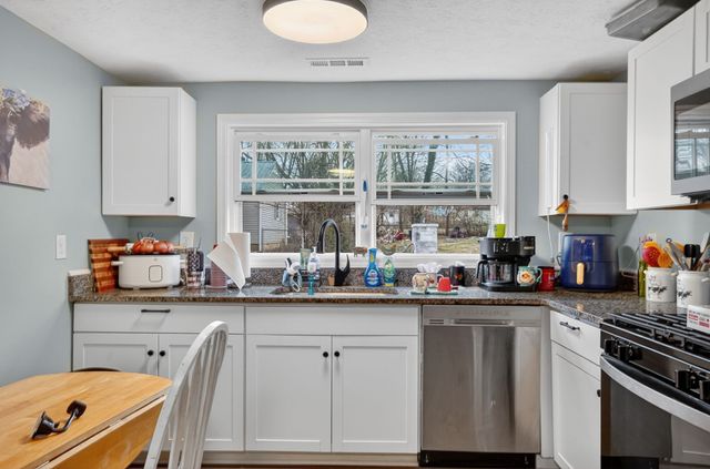 105 Bennett St, Portland, TN 37148