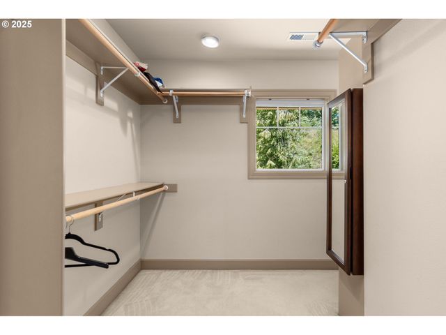 10027 Nw SKYLINE HEIGHTS Dr, Portland, OR 97229