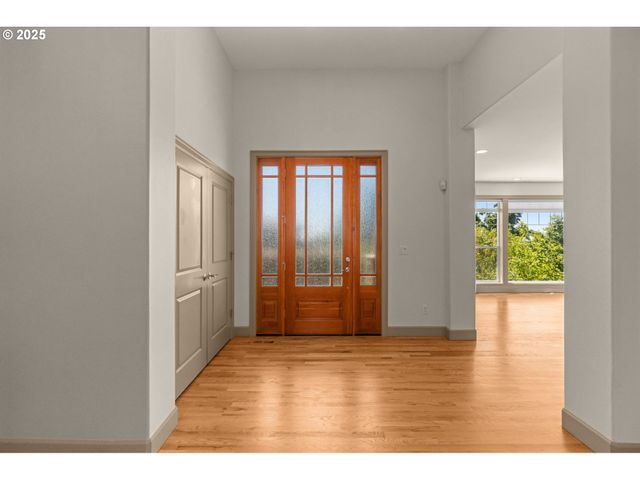 10027 Nw SKYLINE HEIGHTS Dr, Portland, OR 97229