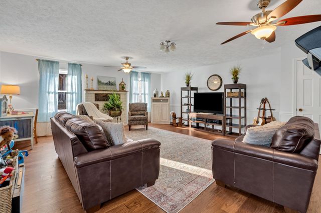 729 Rabbit Trail Rd, Five Points, TN 38457