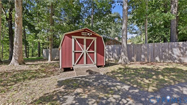 2301 Traymore Rd, North Chesterfield, VA 23235