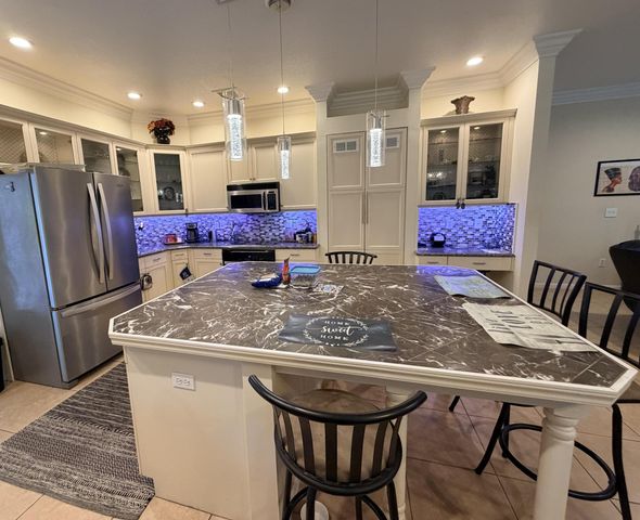 2236 Ridgewood Circle, Royal Palm Beach, FL 33411