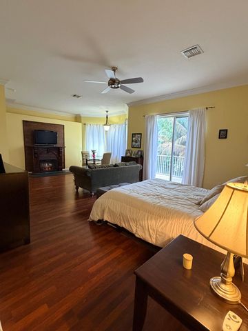 2236 Ridgewood Circle, Royal Palm Beach, FL 33411