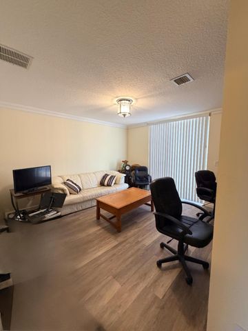 2236 Ridgewood Circle, Royal Palm Beach, FL 33411